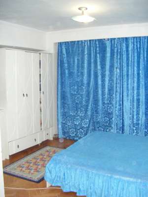 apartament 3 camere - zona Gh. doja