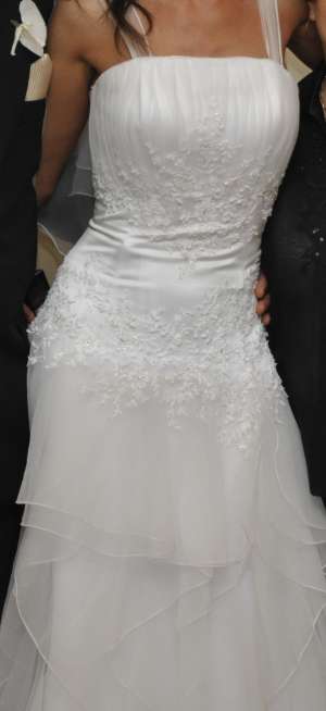 Vand rochie mireasa alba marimea 38