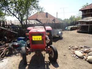 Vand tractor U-445+remorca auto MMA 1075 kg