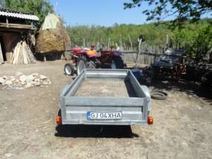 Vand tractor U-445+remorca auto MMA 1075 kg