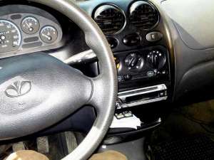 propritar vand matiz 2004 cu aer conditionat