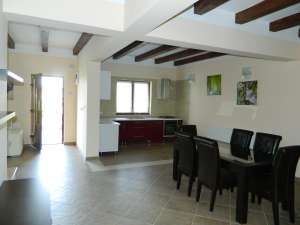 VAND SAU INCHIRIEZ CASE CU 3 sau 4 dormitoare