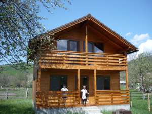 VAND CABANE LA MUNTE