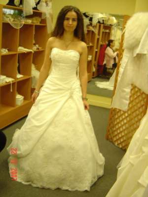 Vand rochie de mireasa model 2008 Franta