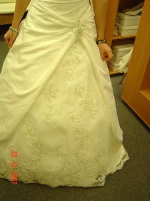 Vand rochie de mireasa model 2008 Franta