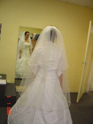 Vand rochie de mireasa model 2008 Franta
