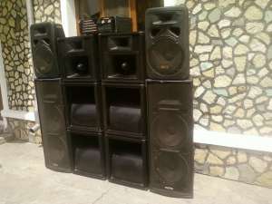 VAND AMPLIFICATOR SI 10 BOXE PROESIONALE