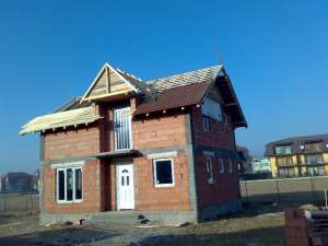 Echipa de meseriasi efectuam constructii de la A la Z