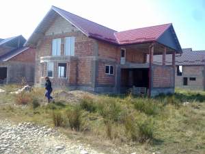 casa de vanzare 4camere, 2bai, living, bucatarie, terasa, garajin total254mp aproape de baile figa (