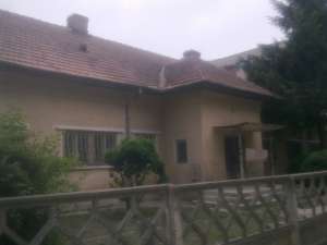 Inchiriere Spatiu si teren,  zona Centrala Fetesti Gara,  strada Grausor,  1900 mp,  cladire 100 mp