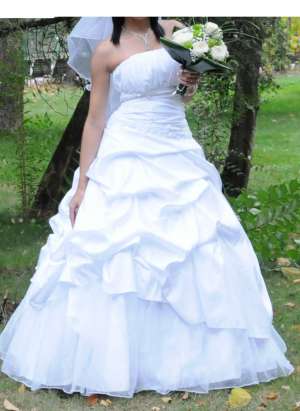 Vand Rochie Mireasa