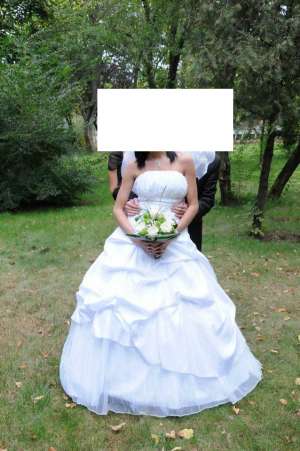 Vand Rochie Mireasa