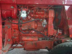 vand tractor vr 445 din 1984 stare buna d fuctionare . gume bune .