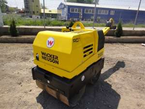 Inchiriez Cilindru Compactor Galati