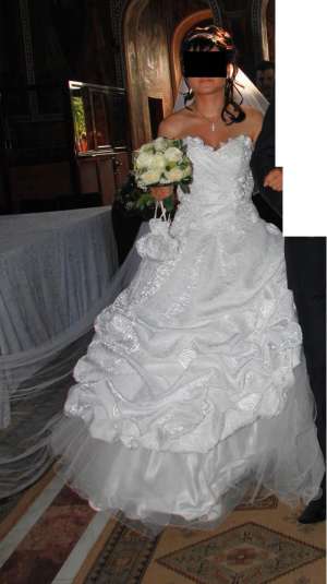 vand rochie mireasa