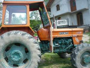 Tractor fiat850 cu plug si freza