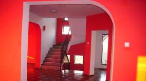 Particular ofer spre inchiriere vila saftica