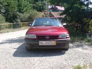 Vand Opel Astra hatchback 1.6 benzina impecabil!