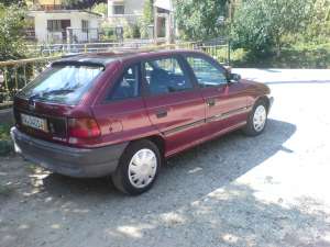 Vand Opel Astra hatchback 1.6 benzina impecabil!