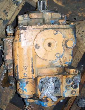 Pompa mars cilindru compactor Vibromax 15T cu roti
