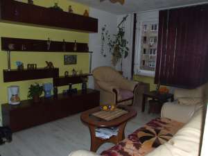vand apartament 4 camere