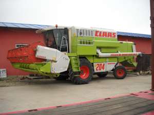 Vand Combine Second Hand recent aduse in tara