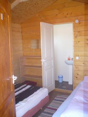 INCHIRIEZ 5 Cabanute langa Strand Termal Carei cu Baie proprie