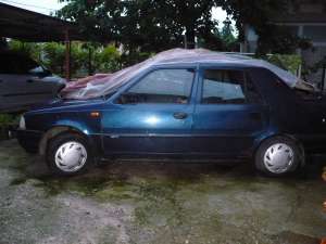 vand dacia supernova avariata partea dreapta