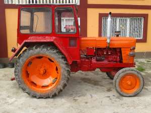 VAND TRACTOR U650 STARE IMPECABILA ! Mai multe detalii la telefon !
