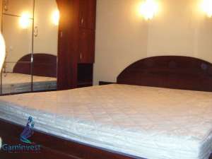 Inchiriez apartament cu 3 camere,    in Oradea,    zona Sovata