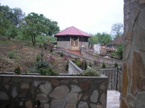 garduri,   barbeque,   foisoare piatra rustica de placat