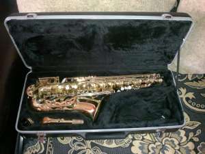 vand saxofon second hand marca Bernard