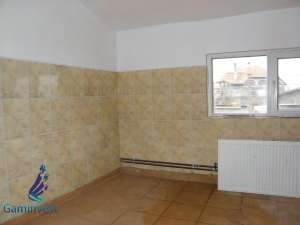 Inchiriez hala + spatiu birouri in Oradea,    zona Nufarul
