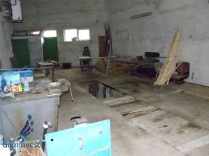 Inchiriez hala + spatiu birouri in Oradea,    zona Nufarul