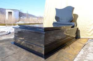 monumet funerar