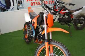 Vand Motocicleta Loncin Dirt Bike 125cc