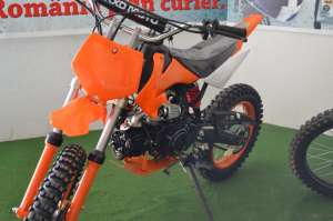 Vand Motocicleta Loncin Dirt Bike 125cc