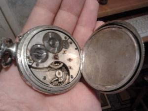 Vand ceas de buzunar de argint  UNIVERSAL WATCH vechi sec. XVIII-XIX
