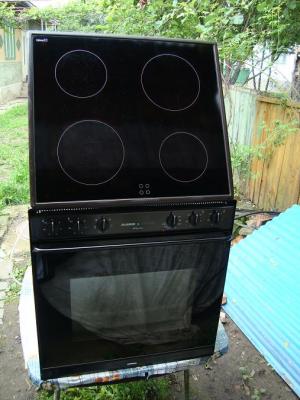 Cuptor electric cu plita electrica vitroceramica second hand AEG. GARANTIE 1 AN