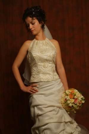 Vand rochie de mireasa Ivory,  colectia White Lady