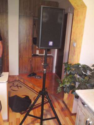 4 BOXE db Arena 10"   300 w RMS + huse + stativi !!!