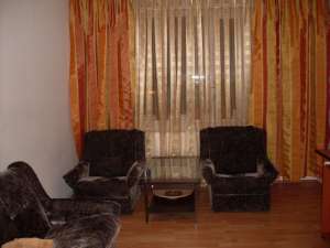 Vand apartament 3 camere