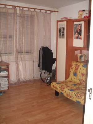 Vand apartament 3 camere
