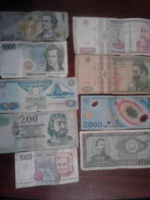 Monezi si Bacnote (peste 100 de monezi incepand din anul 1943)