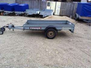 Remorca 750 kg cu franare