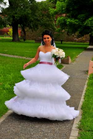 vand rochie de mireasa