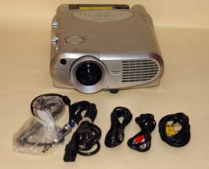 Toshiba TLP-261 LCD Video Proiector cu Document Camera