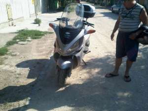 schimb scuter malaguti madison 250 cu masina fara permis