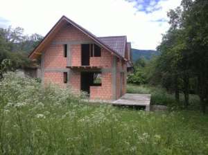 Vand casa Nucsoara