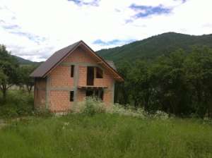Vand casa Nucsoara